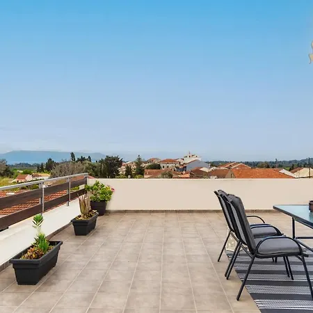 Inalia Modern House * Λευκίμμη