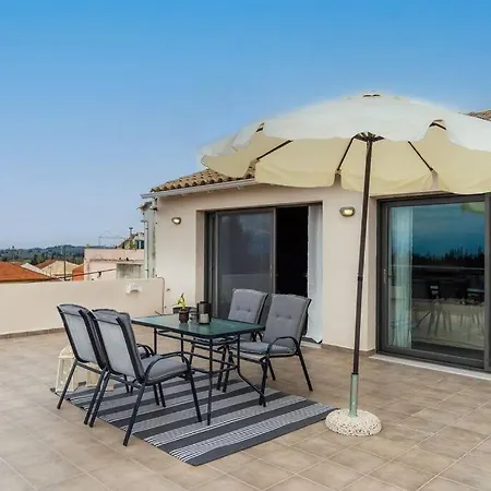 Inalia Modern House דירה *