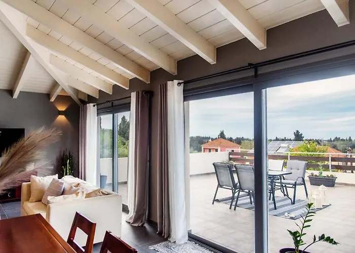 Inalia Modern House * Lefkímmi